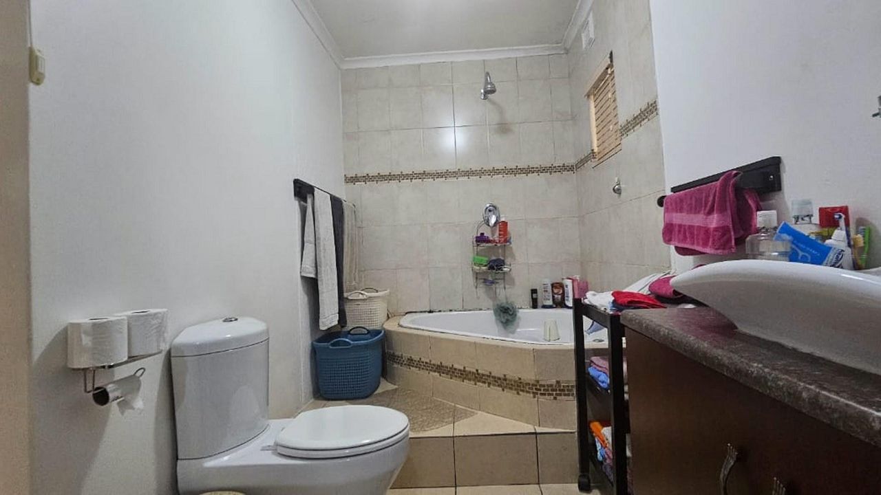 Photo of 3 Bedroom house for sale in Parkgate, Verulam