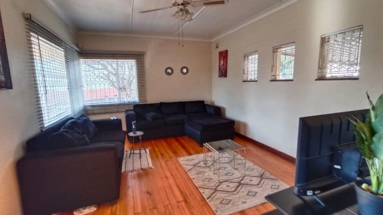 Photo of 5 Bedroom house for sale in Montclair, Durban