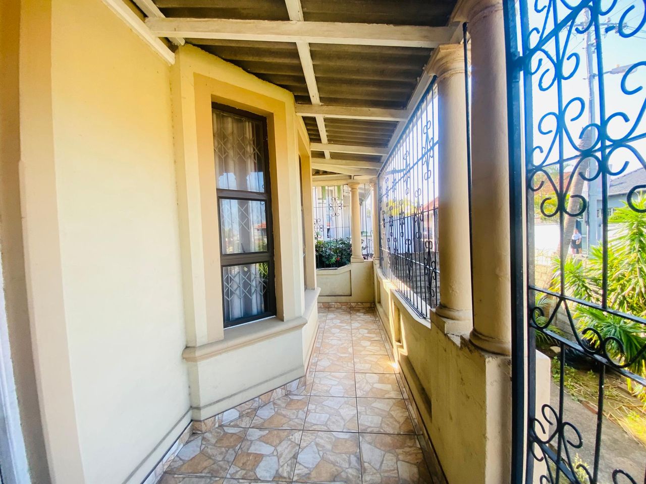 Photo 18 of 22
