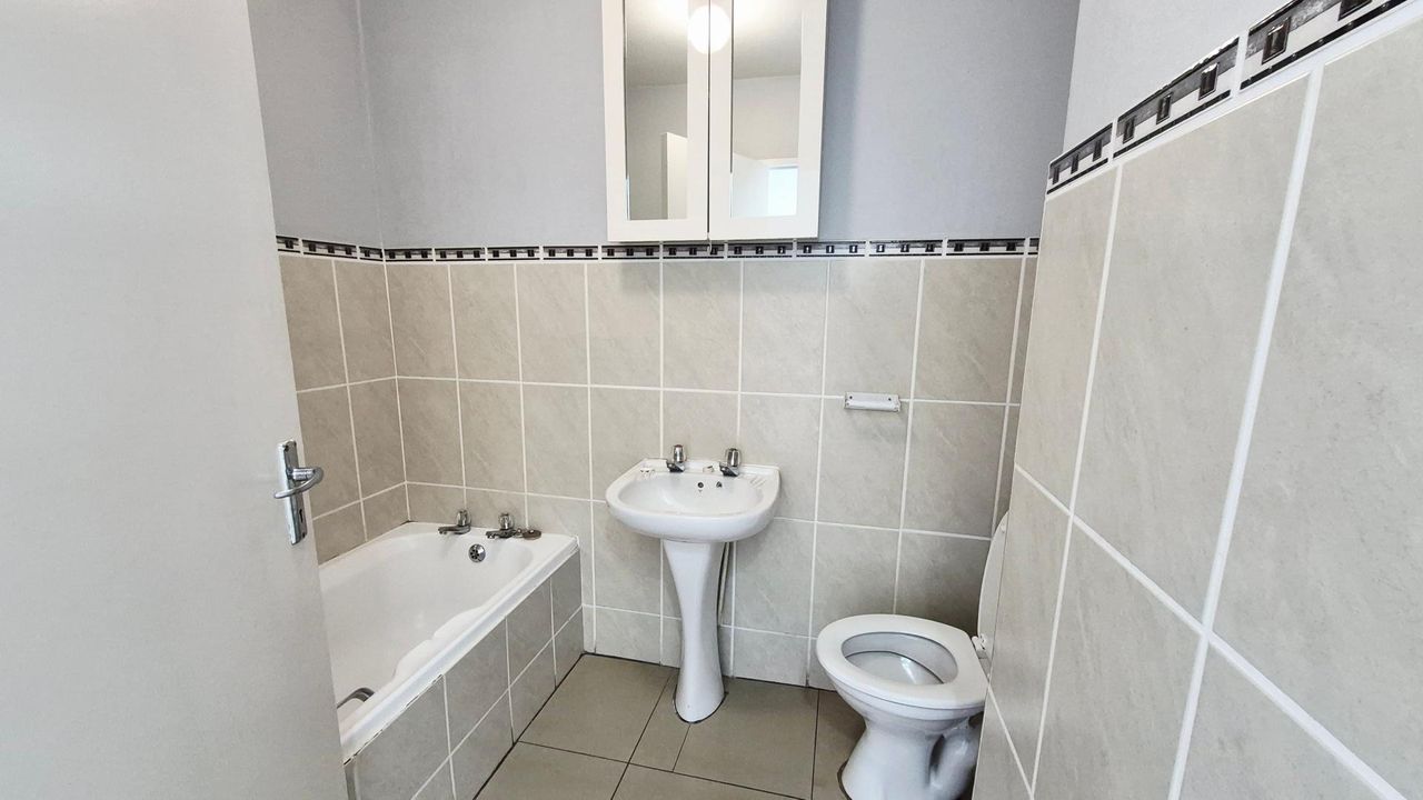 Photo 19 of 21