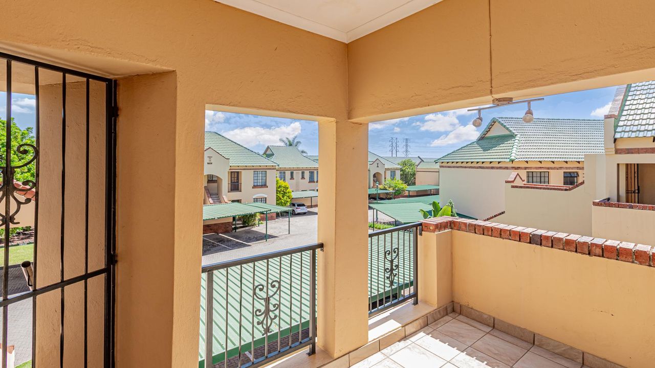 2 Bedroom apartment for sale in North Riding, Randburg