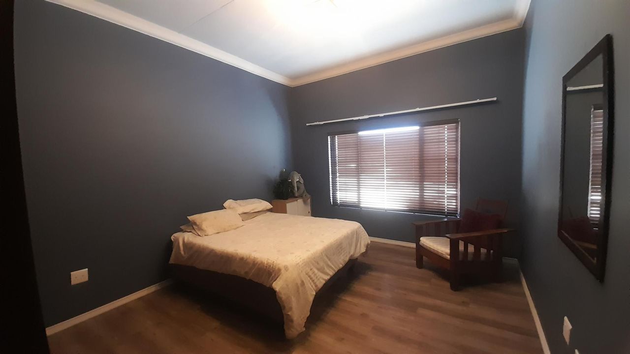 Photo of 4 Bedroom house for sale in Aerorand, Middelburg