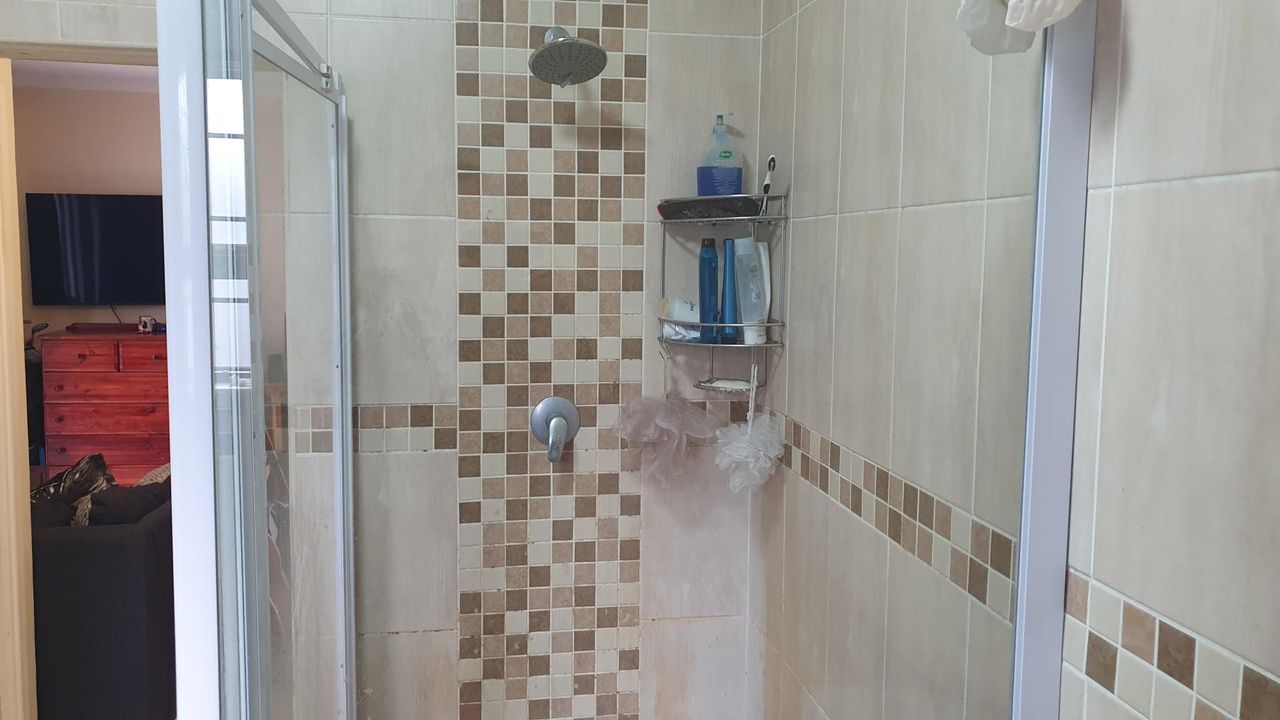 Photo 18 of 30