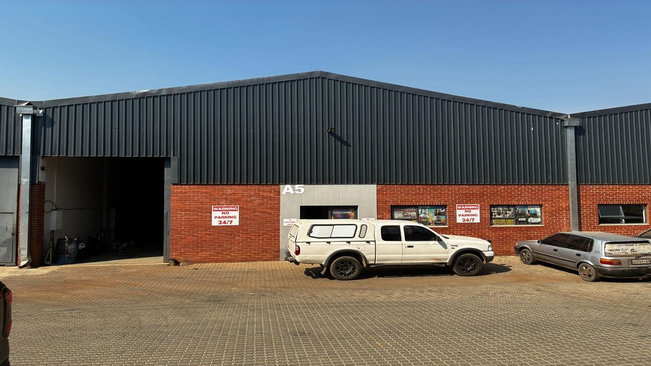 Commercial Property to let in Cosmo City, Roodepoort