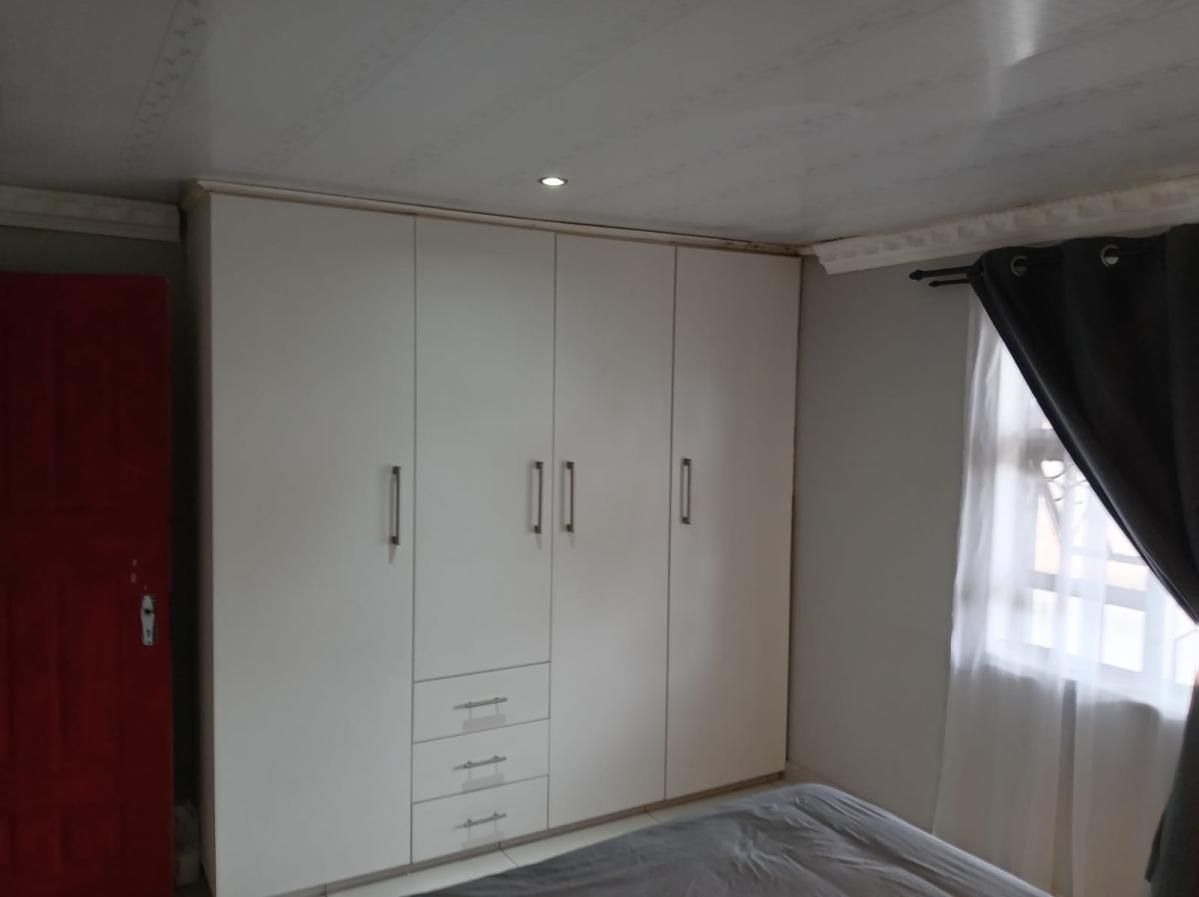 Photo 15 of 20