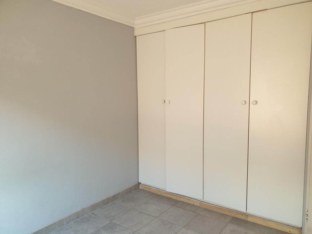 Photo 9 of 14