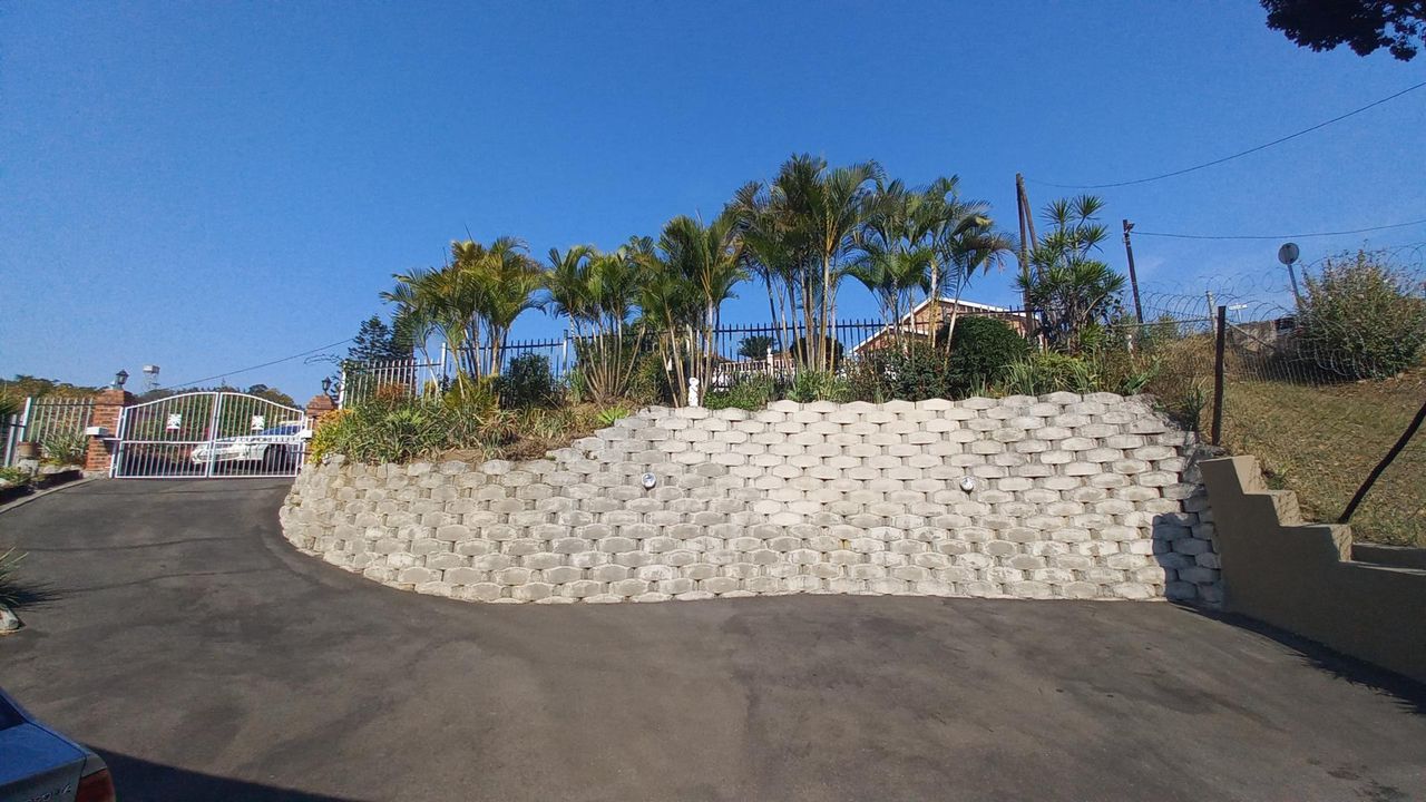 Photo 4 of 31