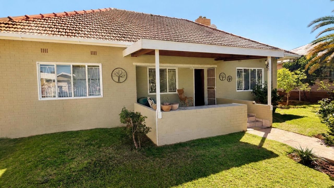 Photo 4 of 35