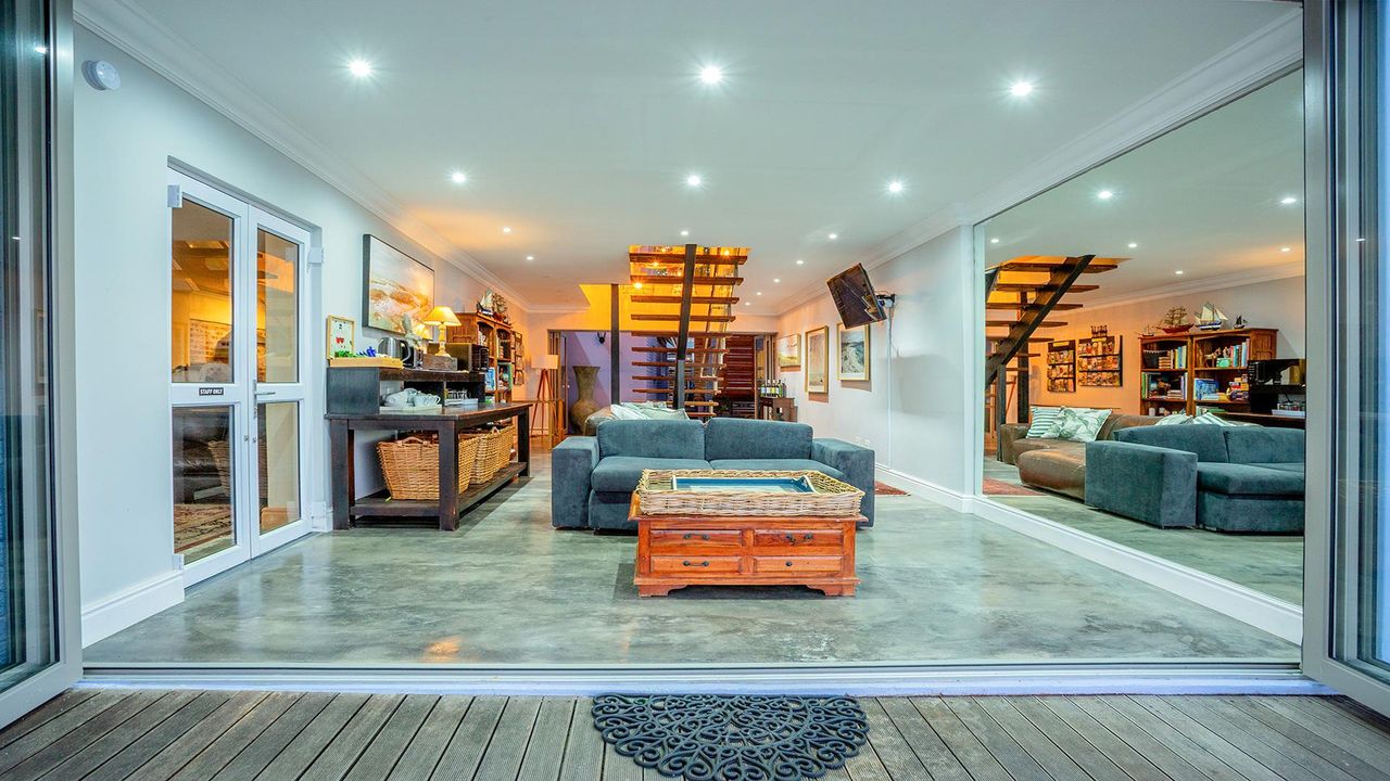 Photo of 9 Bedroom house for sale in Wilderness Central