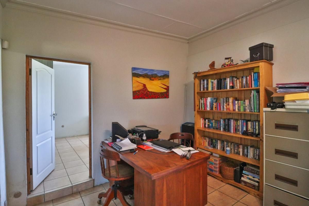 Photo 23 of 30