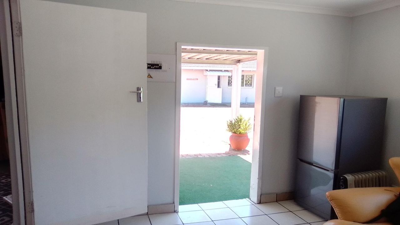 Photo 6 of 12