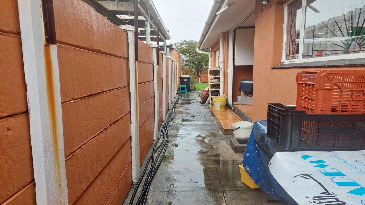 Photo of 3 Bedroom house for sale in Pinati, Cape Town