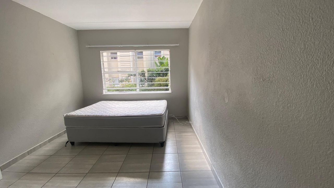 Photo 11 of 25