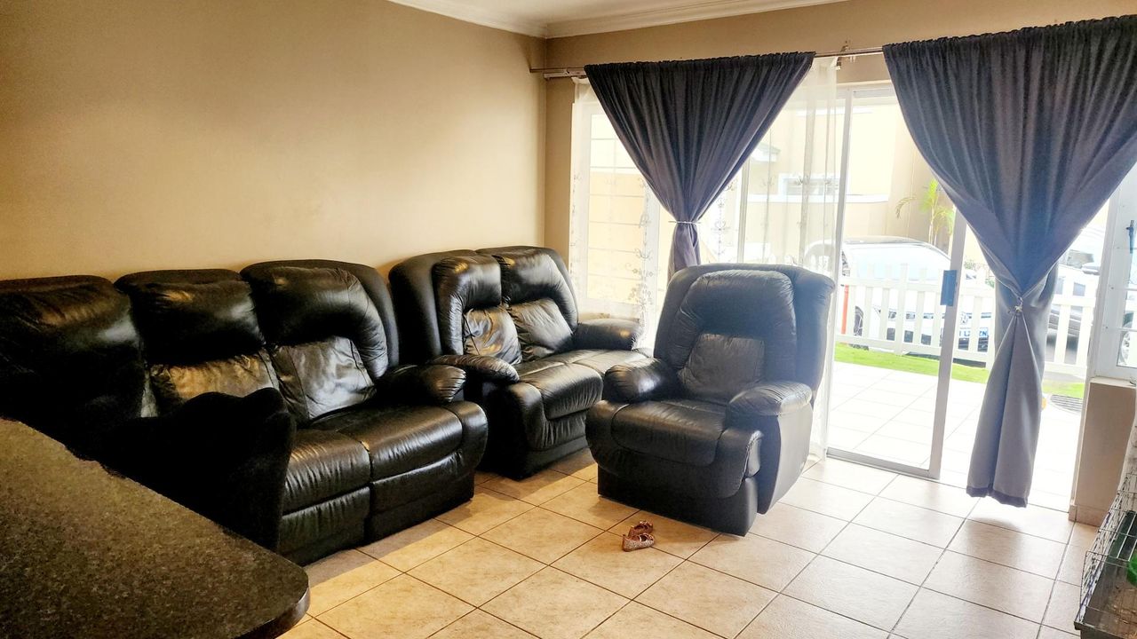 Photo of 2 Bedroom apartment for sale in Mount Edgecombe