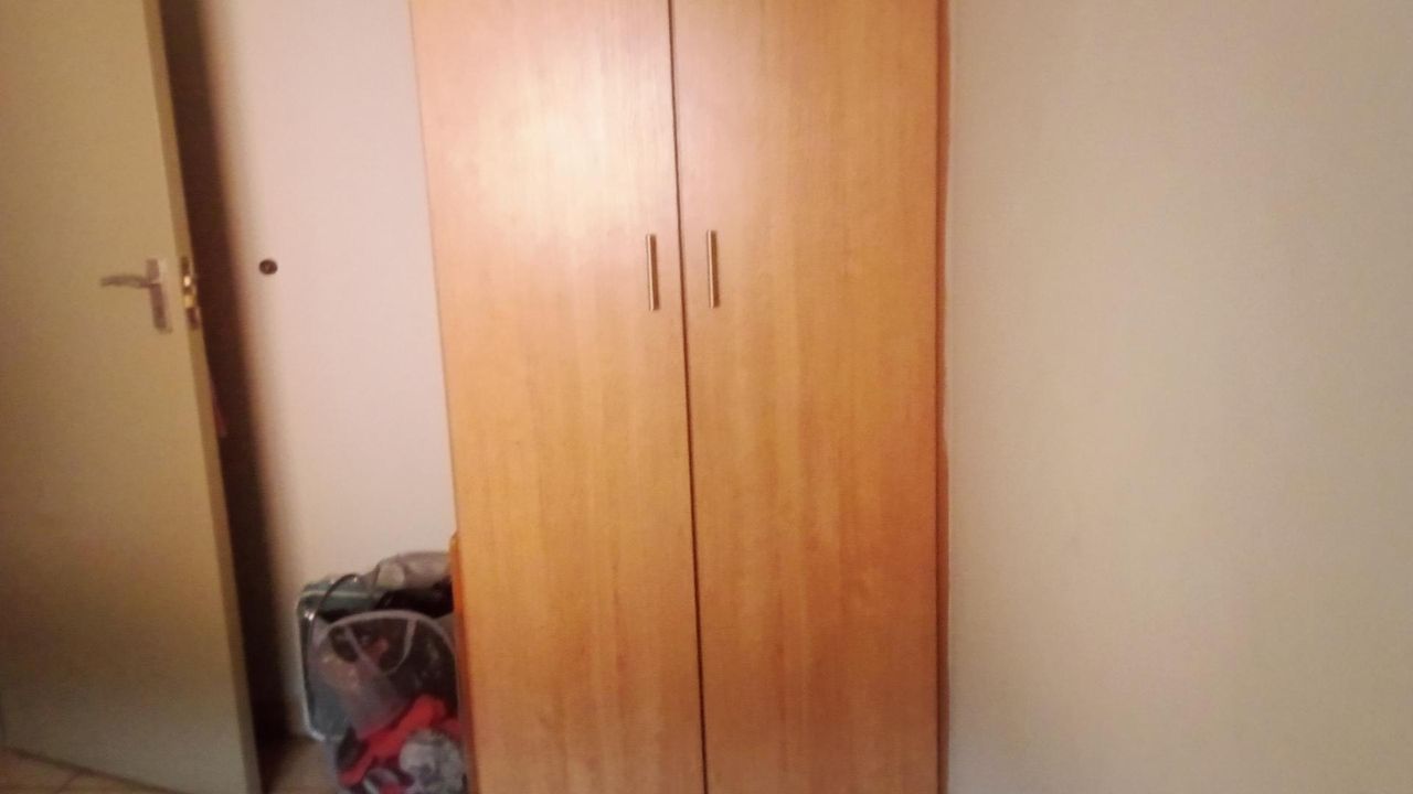 Photo 8 of 15