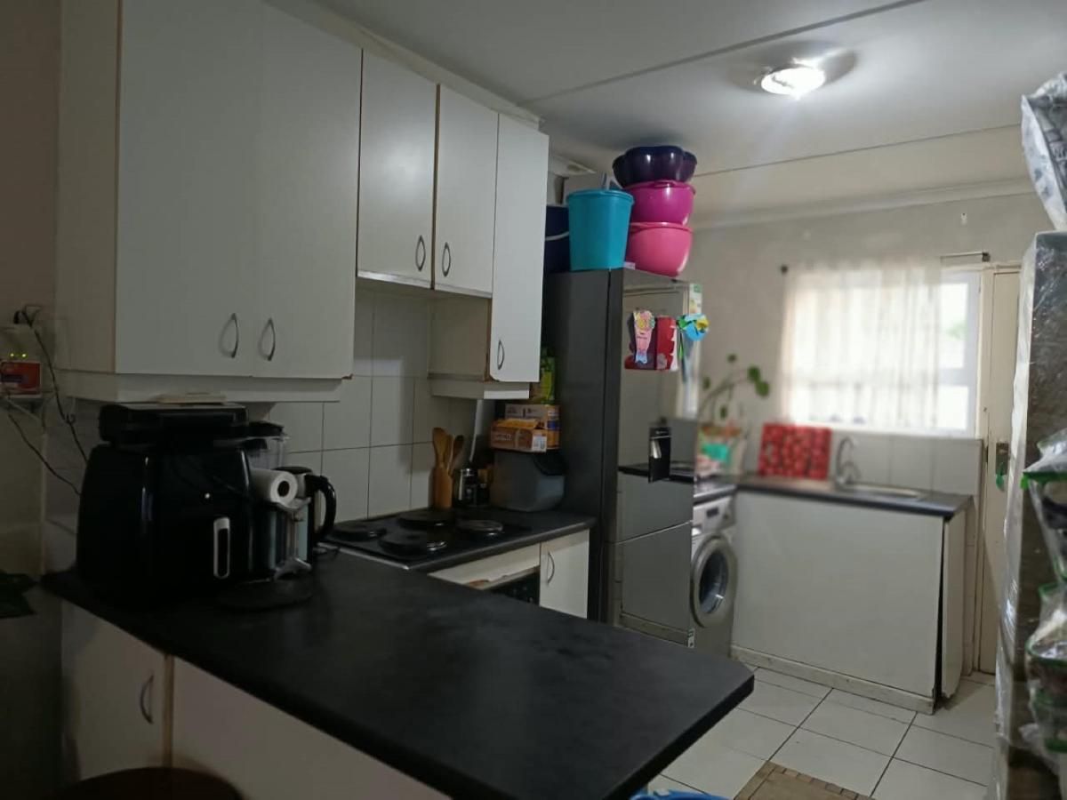 Photo 5 of 26