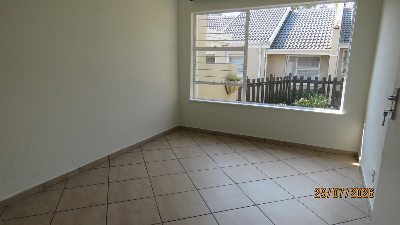 Photo 16 of 19