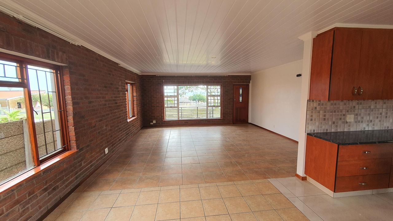 Photo 5 of 26