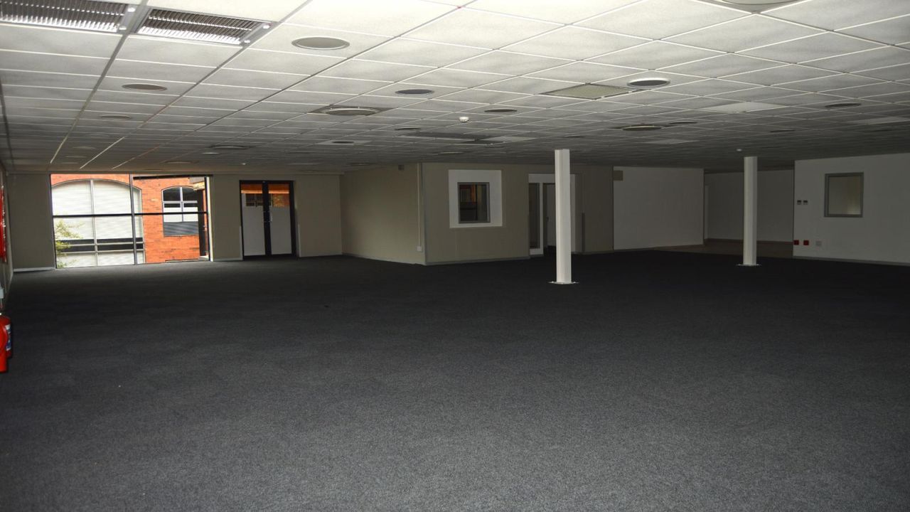 Photo 20 of 23