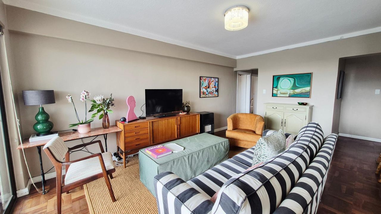 Photo of 2 Bedroom apartment to rent in Three Anchor Bay, Cape Town