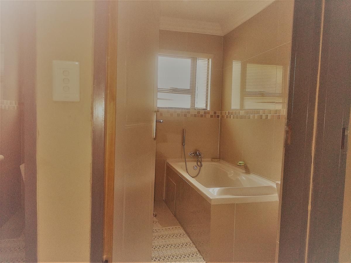 Photo 17 of 35