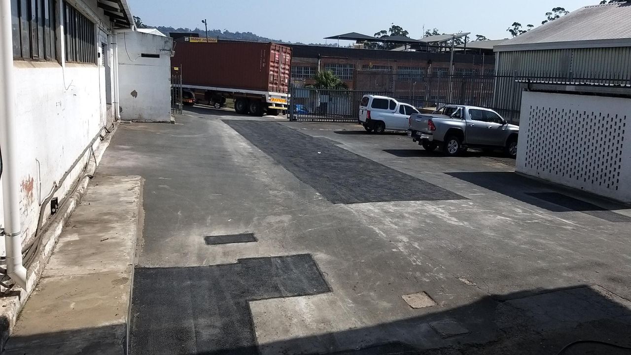 Photo 19 of 28