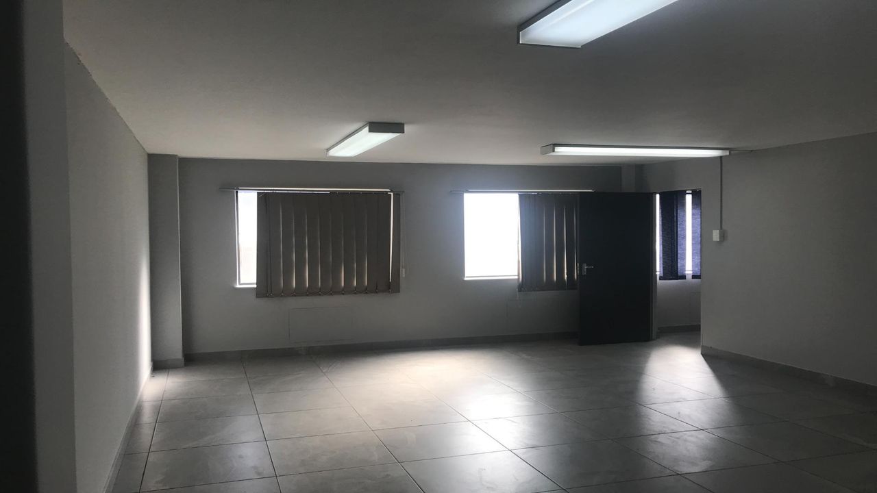 Photo 6 of 25