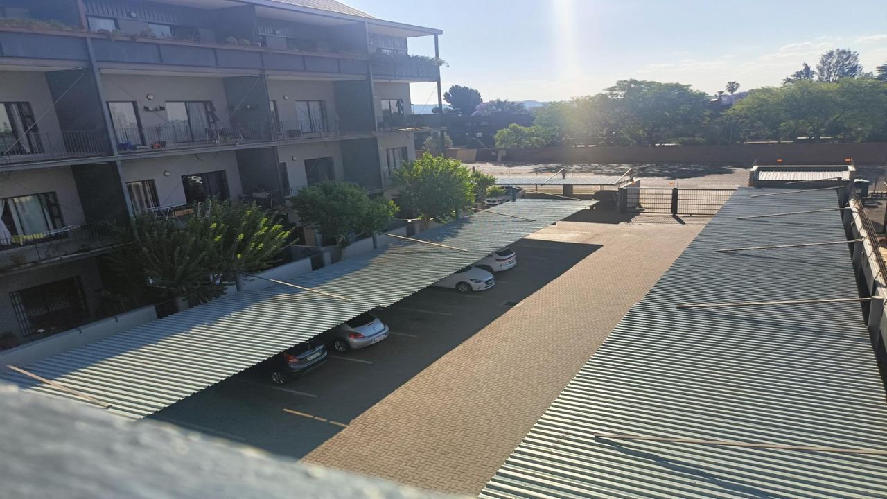 Photo 16 of 17