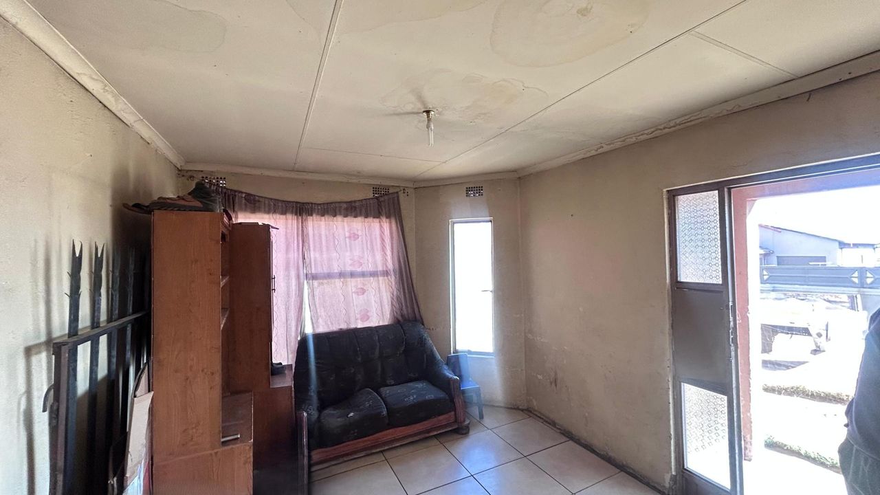 Photo 6 of 15