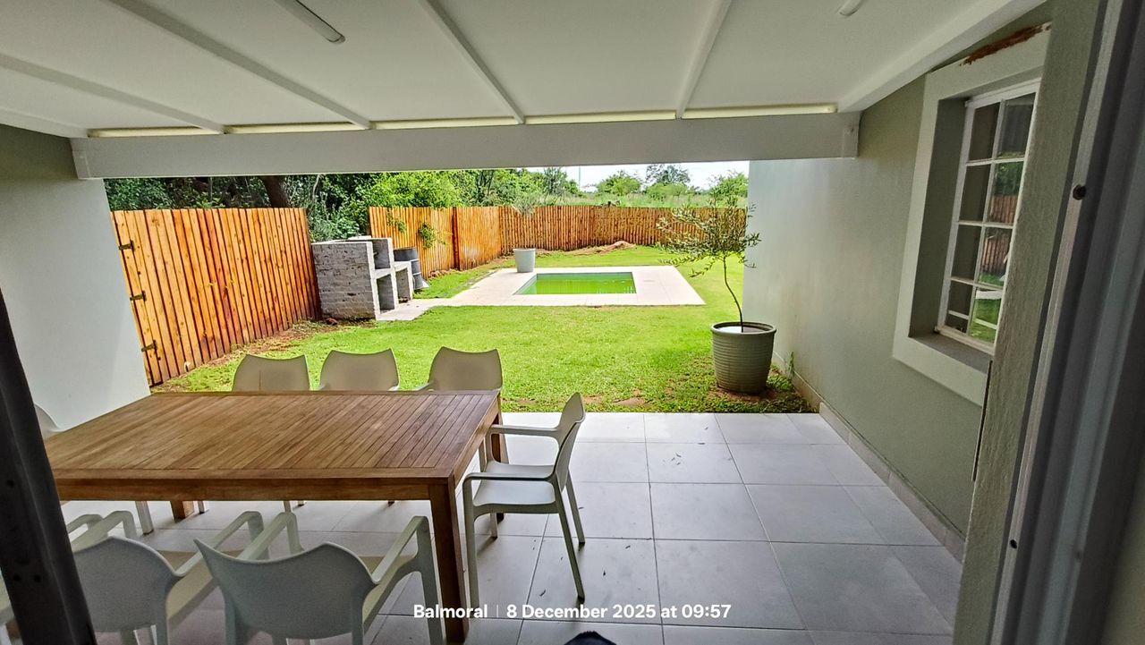 Photo 14 of 40