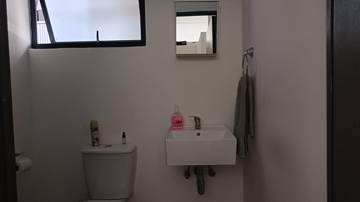 Photo 14 of 15