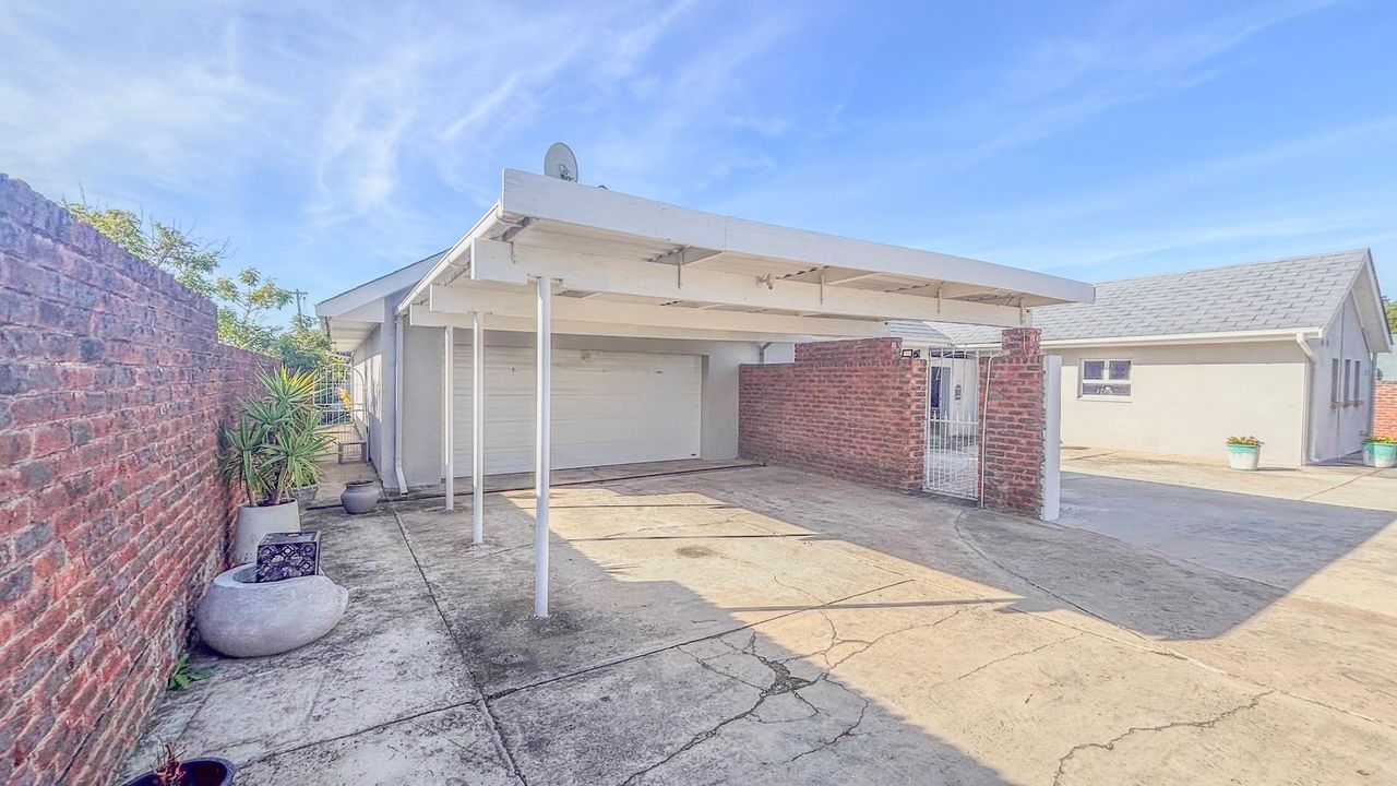Photo of 3 Bedroom house to rent in Blue Bend, East London