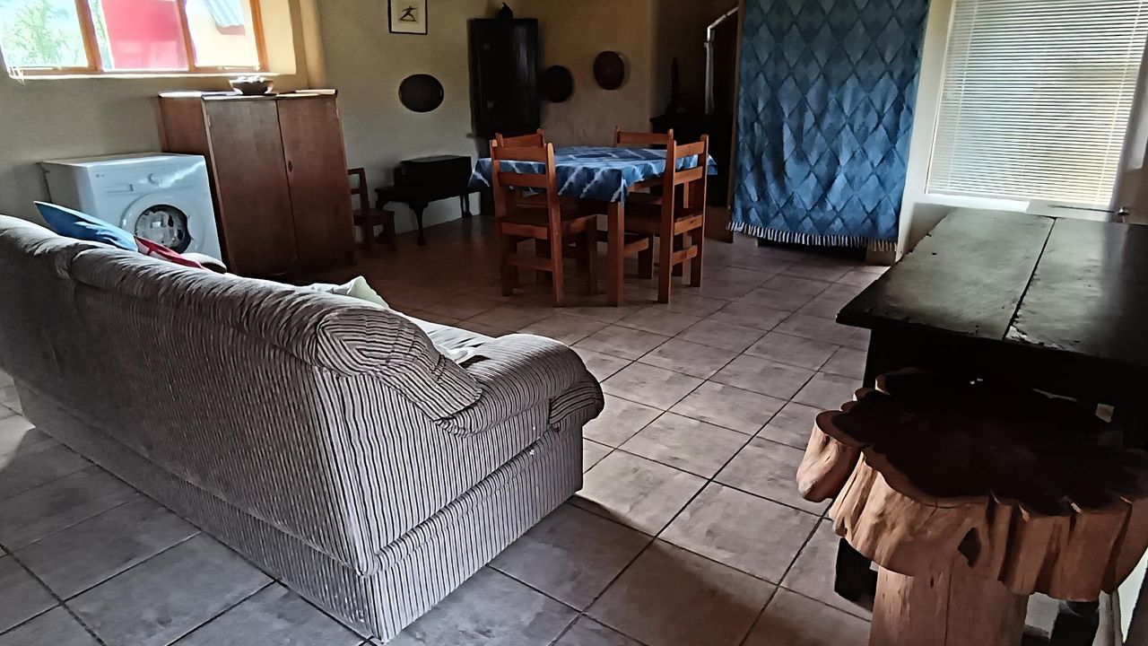 Photo 11 of 32