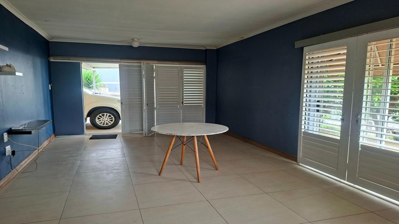 Photo 8 of 22