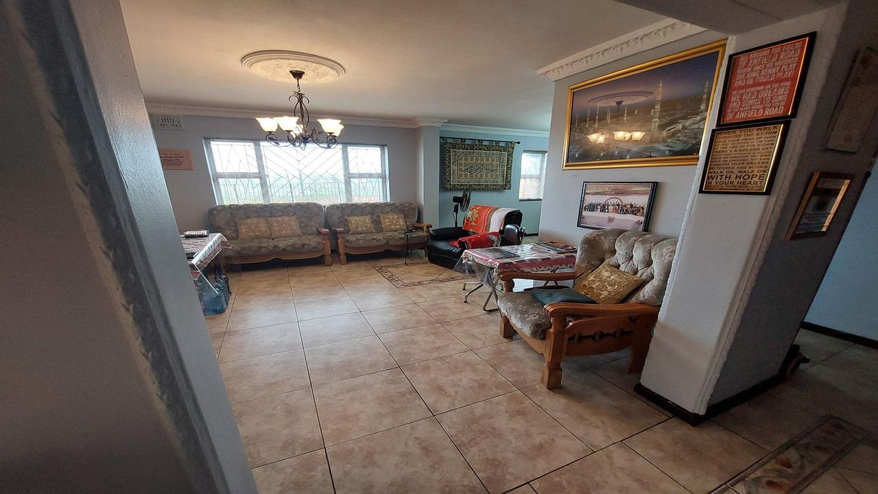 Photo of 3 Bedroom house for sale in Pinati, Cape Town