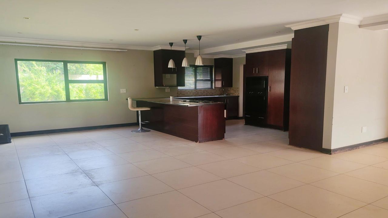 Photo 5 of 29