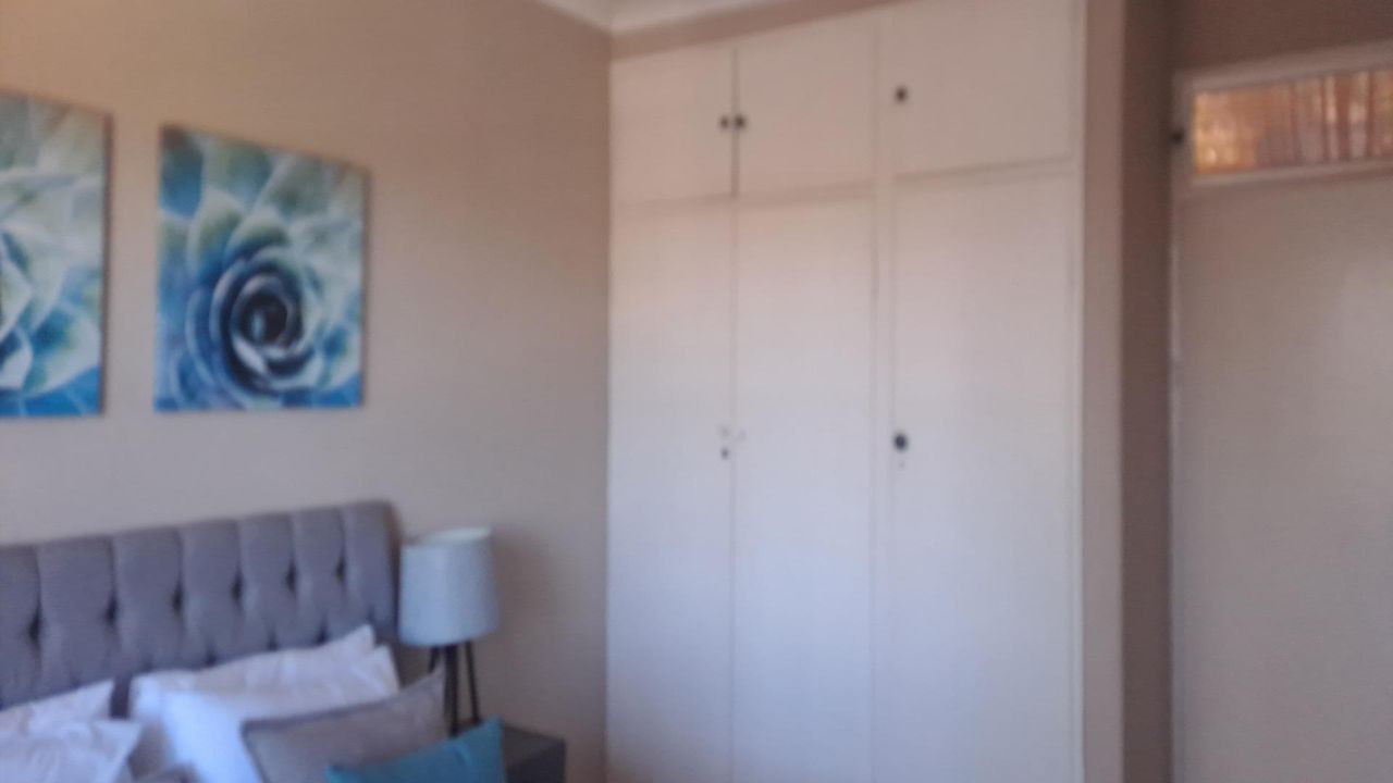 Photo 14 of 34