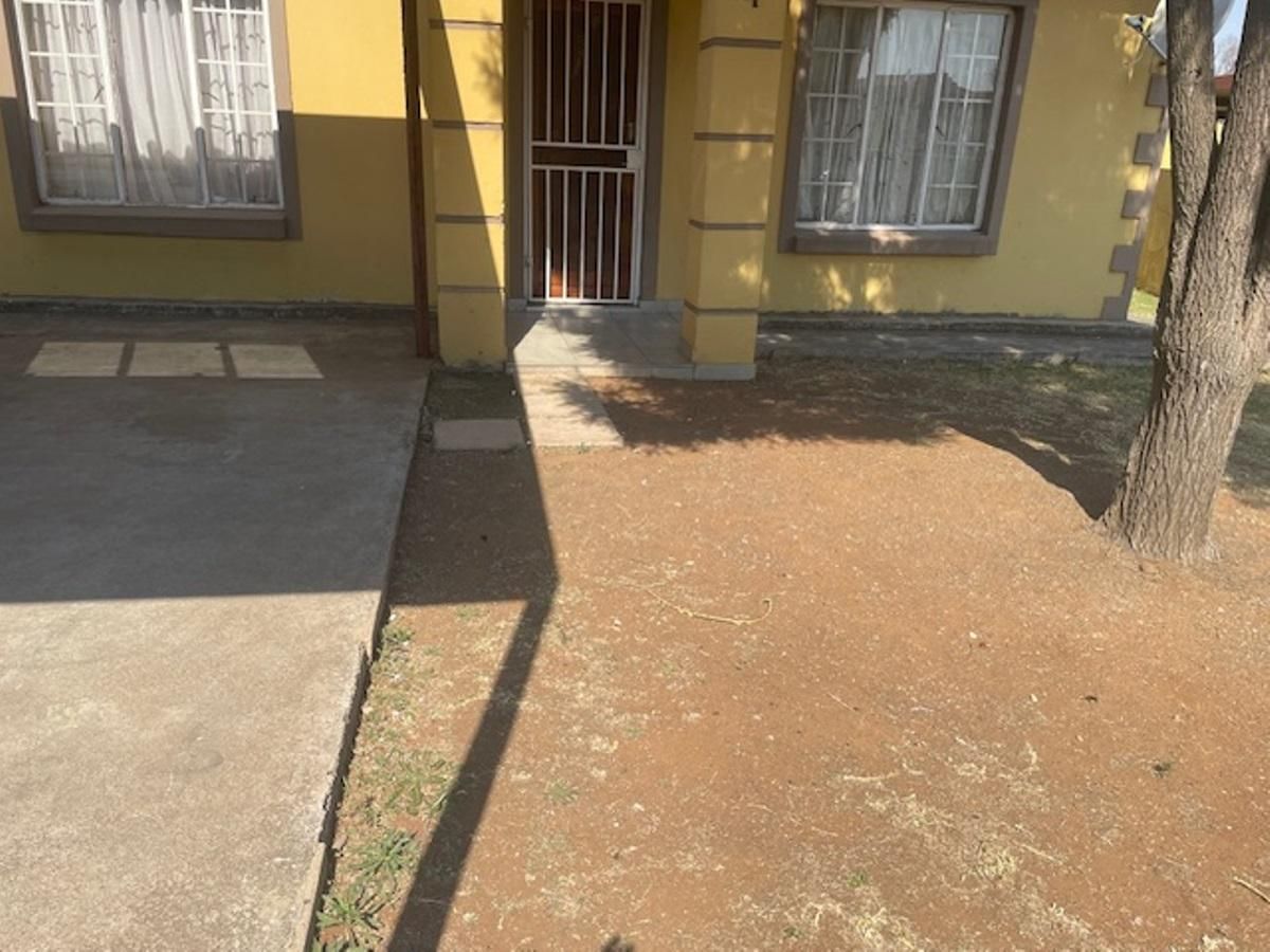 Photo 5 of 21