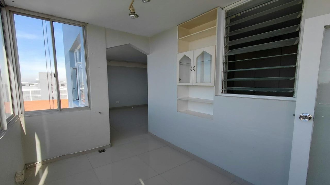 Photo 16 of 19