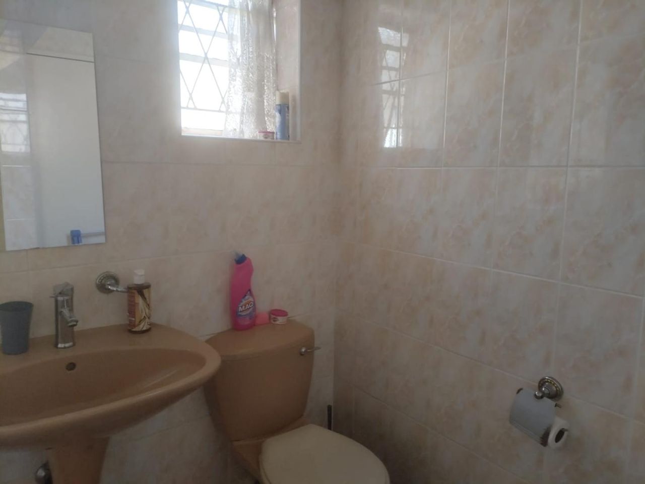 Photo 20 of 33