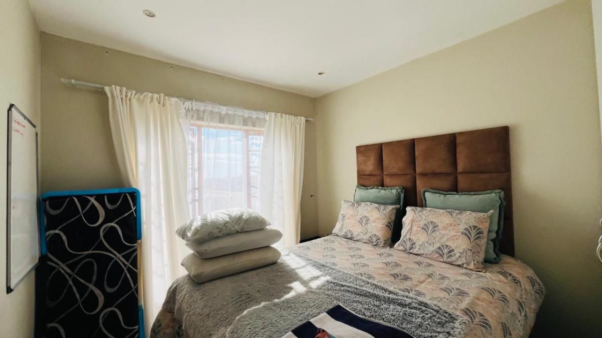 2 Bedroom apartment to rent in Reyno Ridge, Witbank