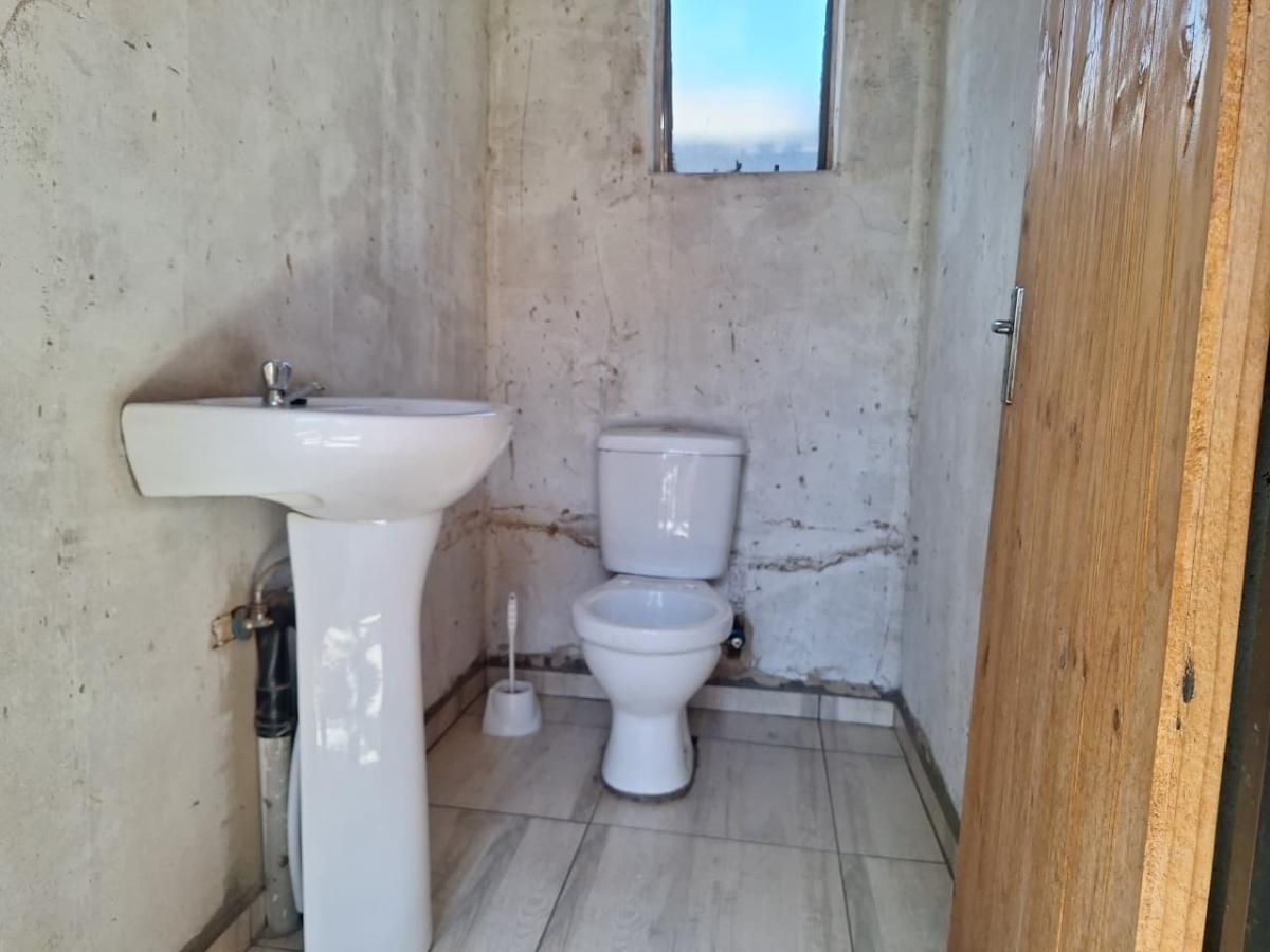 Photo of 12 Bedroom block of flats for sale in Emangweni, Tembisa
