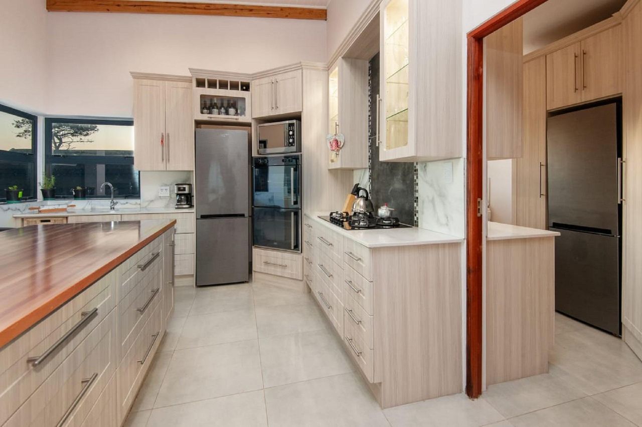 Photo of 2 Bedroom house to rent in Voelklip, Hermanus