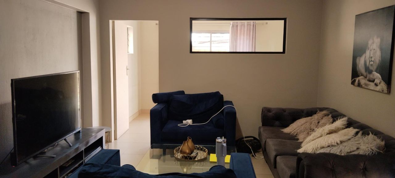 Photo 18 of 22