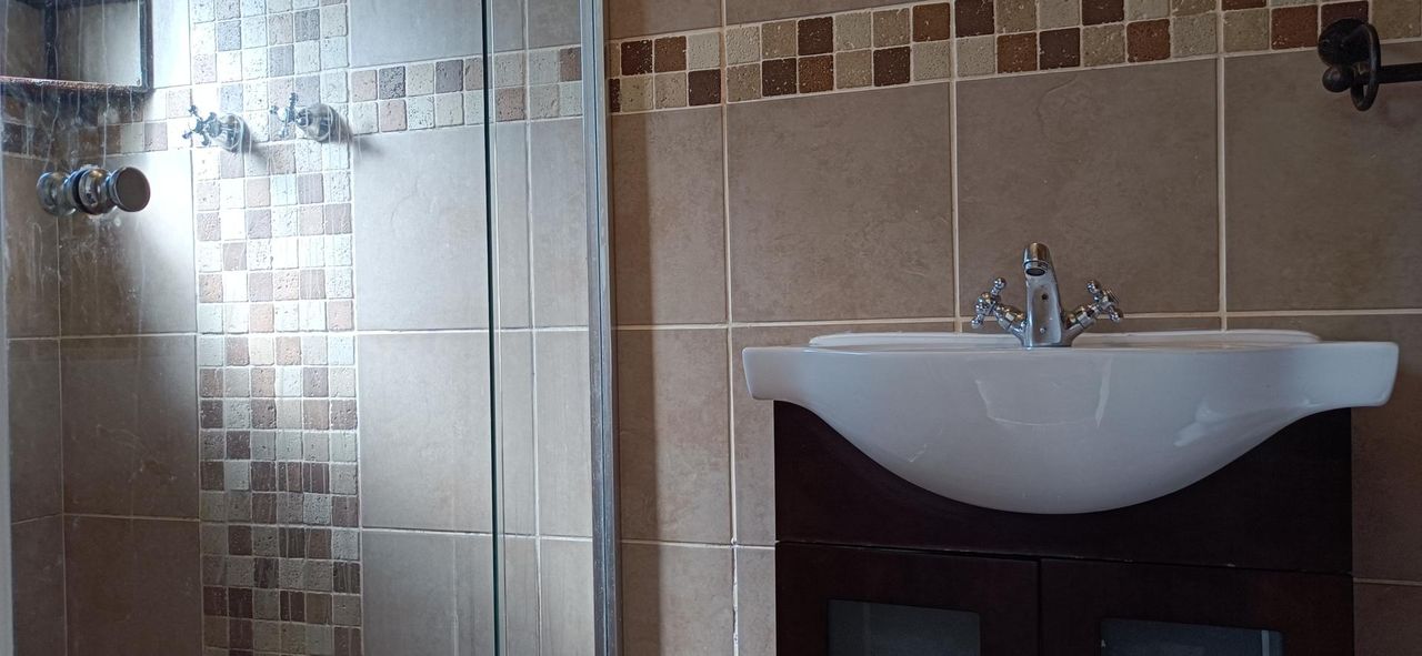 Photo 22 of 25