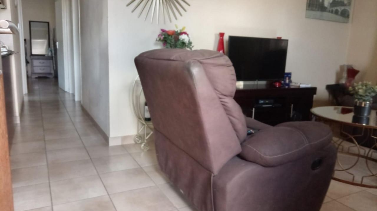 Photo 6 of 15
