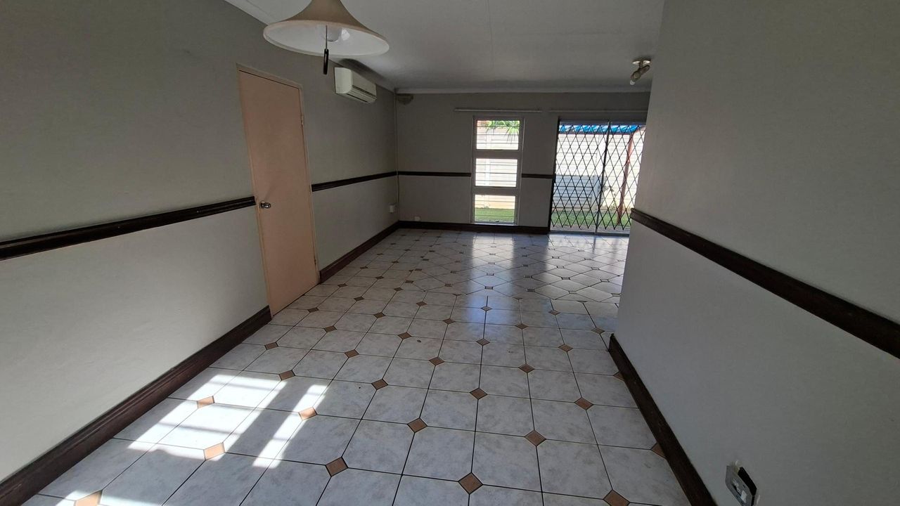 Photo 8 of 21