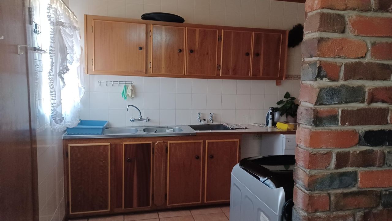 Photo 12 of 20