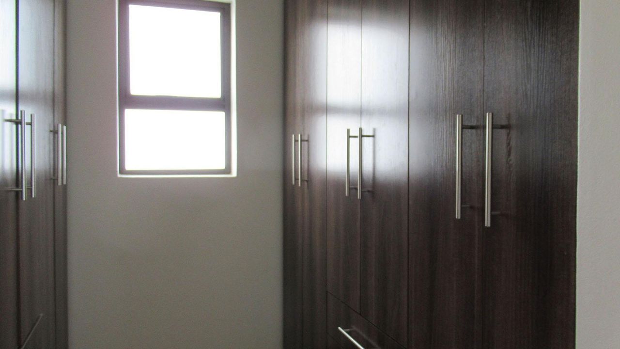 Photo 4 of 20
