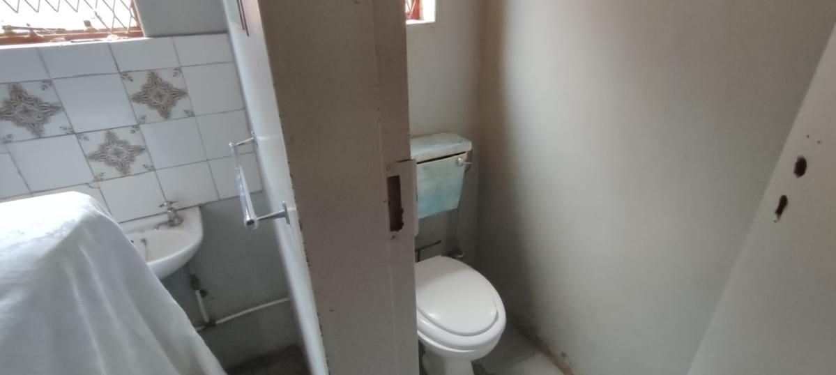 Photo 18 of 24